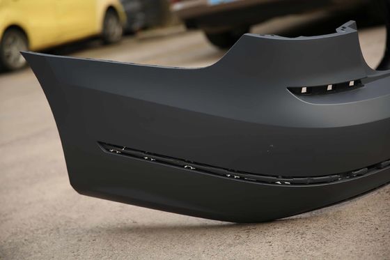 Volkswagen Passat 2016 2017 2018 Suku Cadang Mobil Bumper Belakang Kulit 56D 807 411