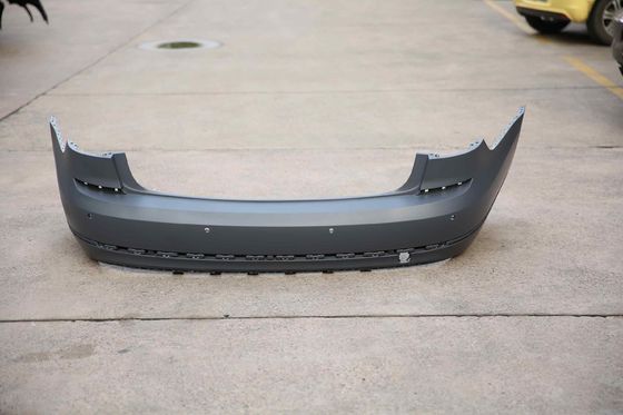 Volkswagen Passat 2016 2017 2018 Suku Cadang Mobil Bumper Belakang Kulit 56D 807 411